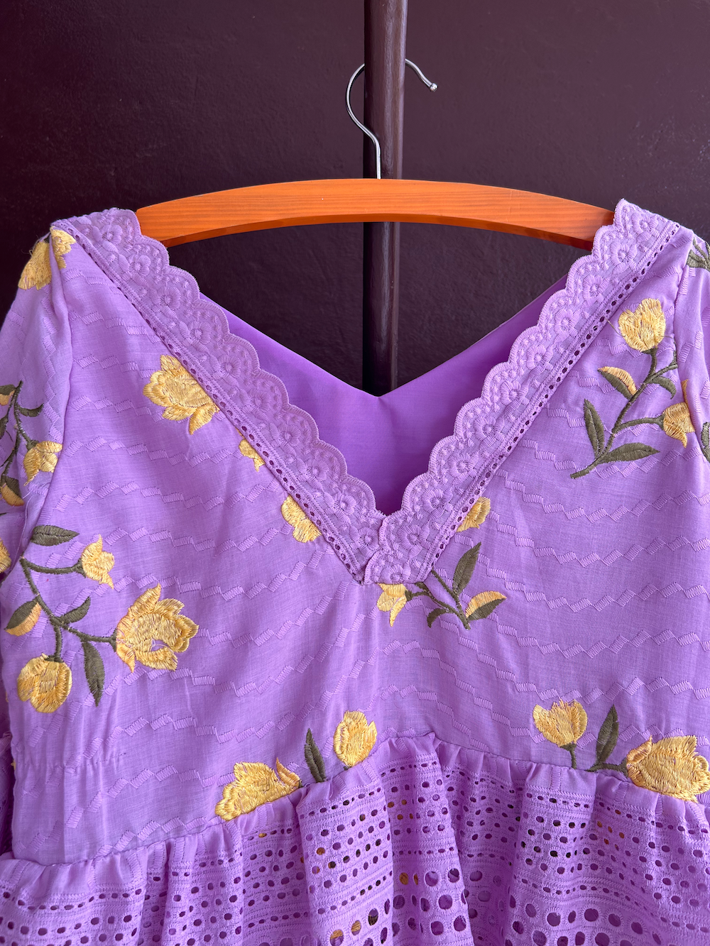 バックオープンフリルトップ(モチーフ)