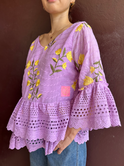 バックオープンフリルトップ（モチーフ）