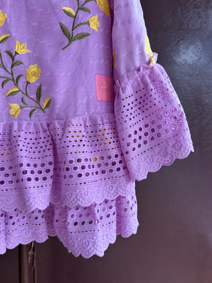 バックオープンフリルトップ（モチーフ）