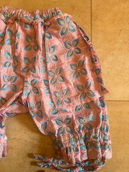 ビジュー付き刺繍ショーツ (Size S)